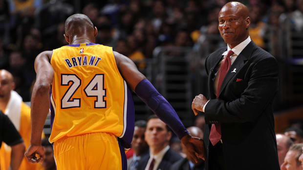 kobe-bryant-byron-scott-lakers-fired.jpg